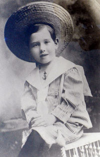 Byron C. Hedblom as Young Boy
